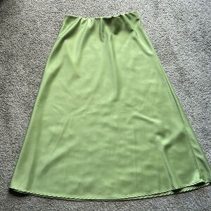Medium, Green silky midi skirt